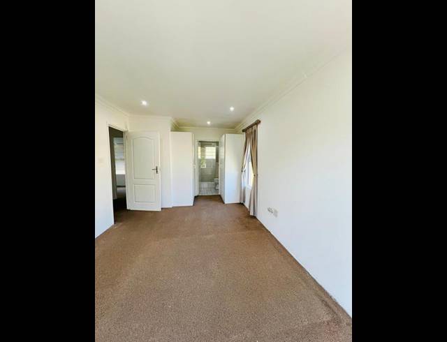 3 BEDROOM TOWNHOUSE FOR SALE IN SHERWOOD